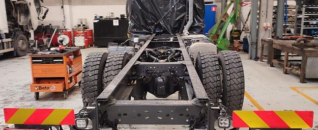 Camion en réparation Camion en réparation